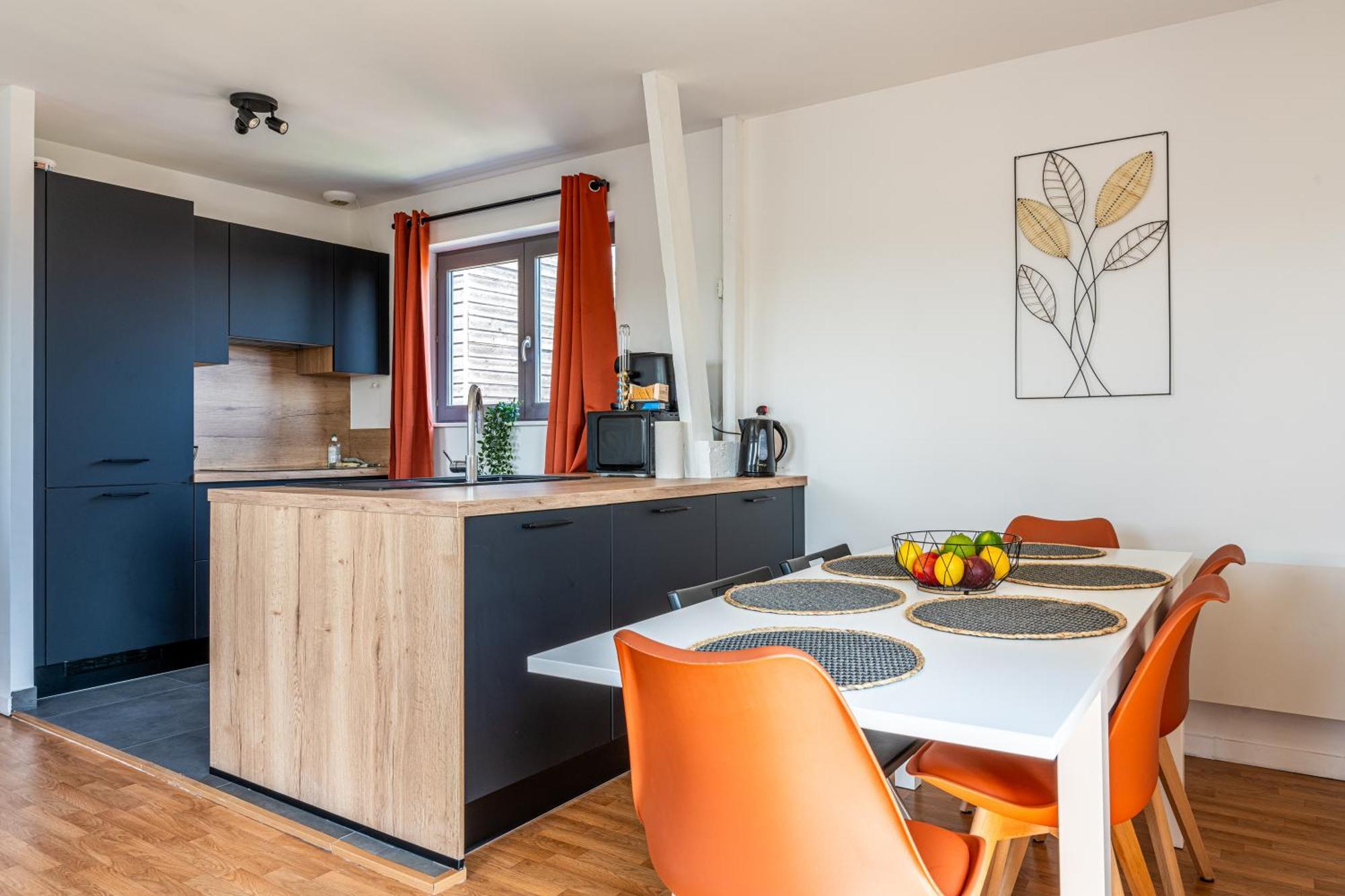 Appartement Le Saint-Jean - Hypercentre - Parking Prive - 1 A 6 Personnes - Wifi à Roubaix Extérieur photo